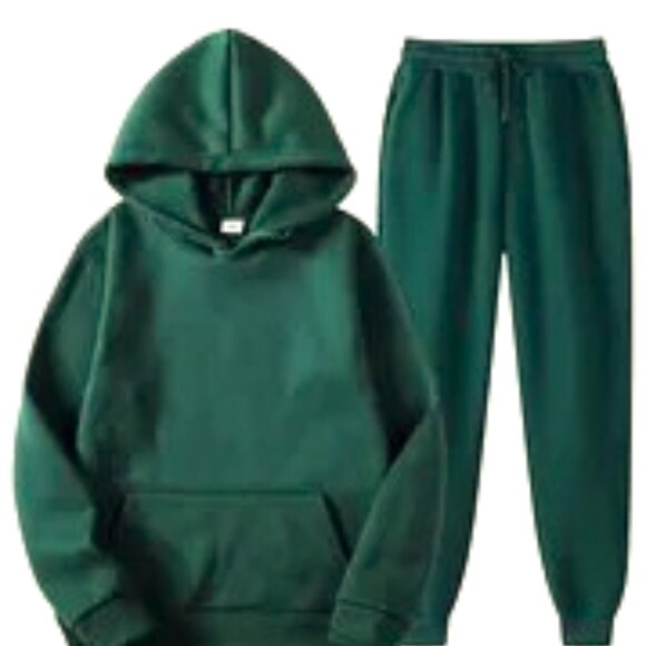 GREEN HOODIE AND SWEATPANTS SET SIZE MEDIUM THEY ARE FLYING OUT THE DOOR… - Picture 1 of 1